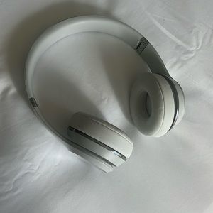 Beats Solo 3 Headphones